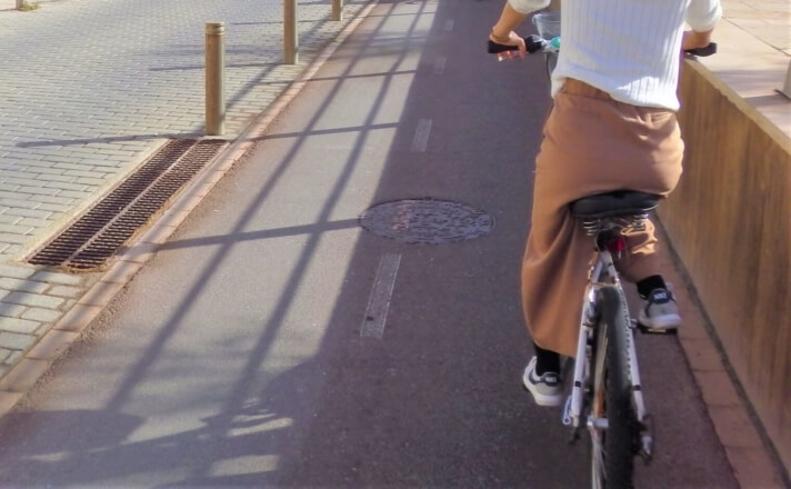 歩道 と 自転車